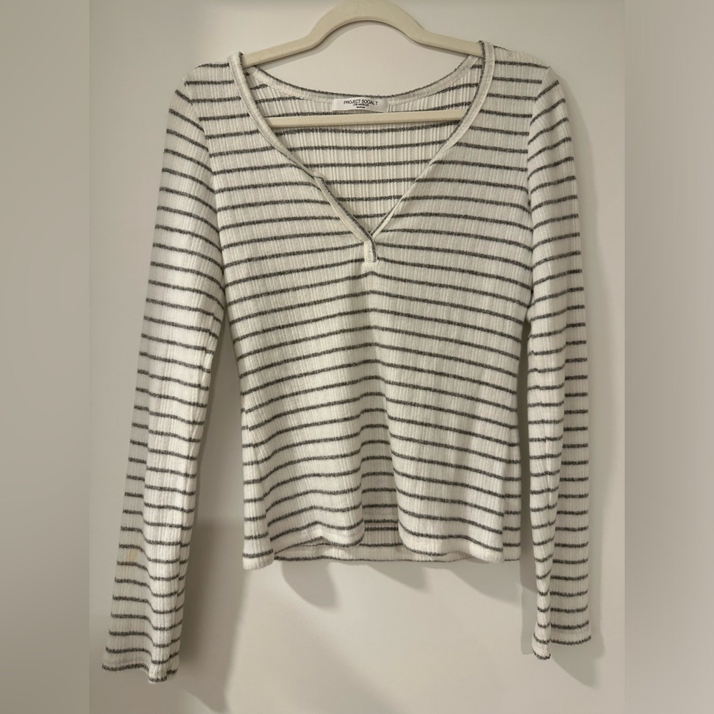 Project Social T Sweater Size Medium